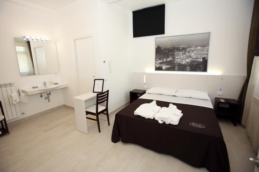 Orchidea Rooms & Suites Civitanova Marche Exterior photo